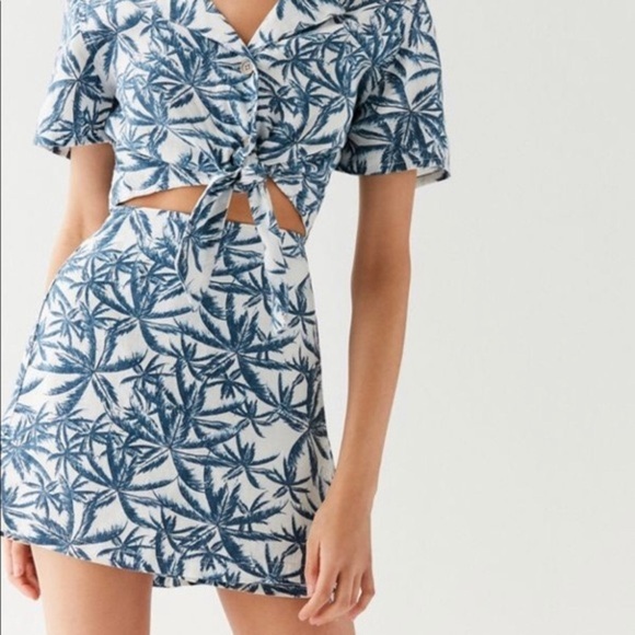 BDG Women’s Palm Tree Wrap Mini Skirt Blue Size L Printed Mini - Picture 1 of 8